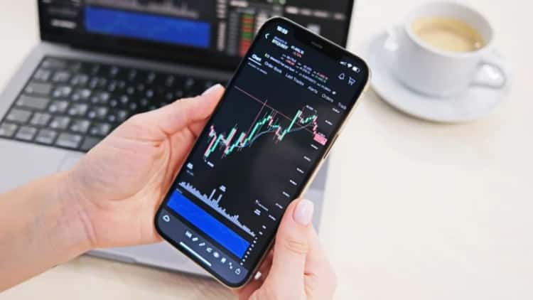 CryptoQuant.com Analyzes Bitcoin Derivatives Market — Is a Leverage Reset Underway?