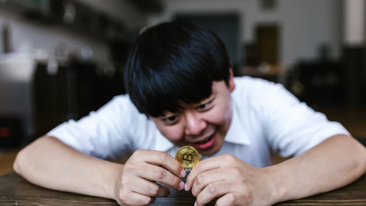 Bitcoin’s Yield Trade Faces Pressure — CryptoSlate Reports Market Dynamics