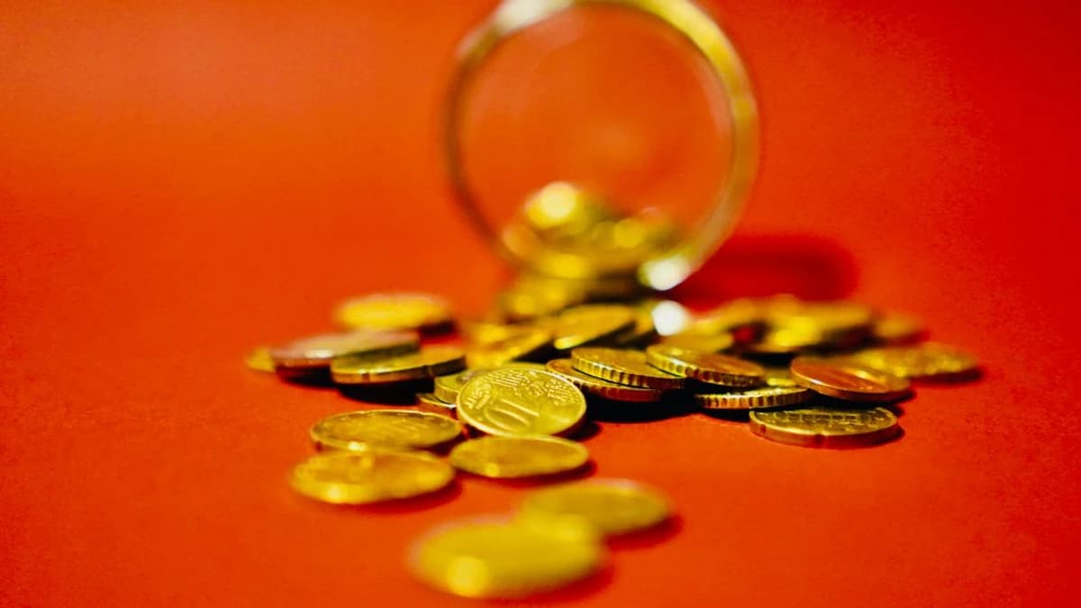 Lookonchain Reveals BlackRock’s $295M Bitcoin Deposit — Implications for Institutional Interest