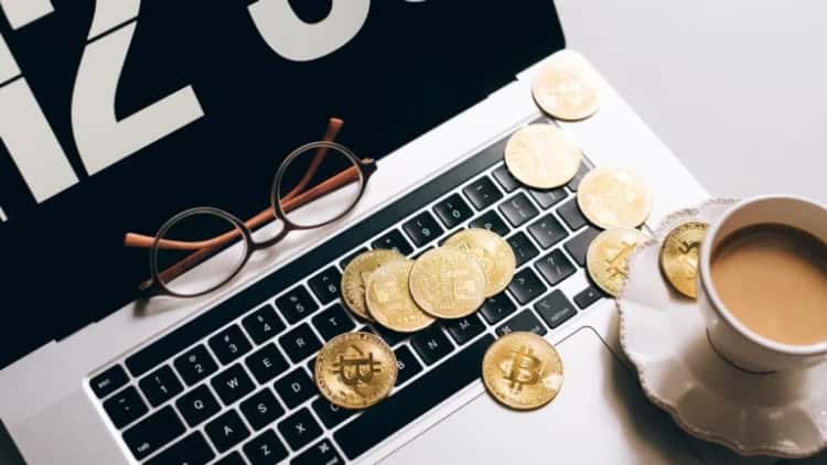 Shift from Bitcoin Mining to AI Signals New Era for Miners