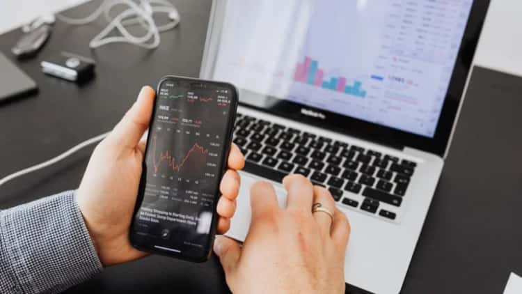 Tom Lee Says Digital Asset Treasury Buying Could Boost HYPE