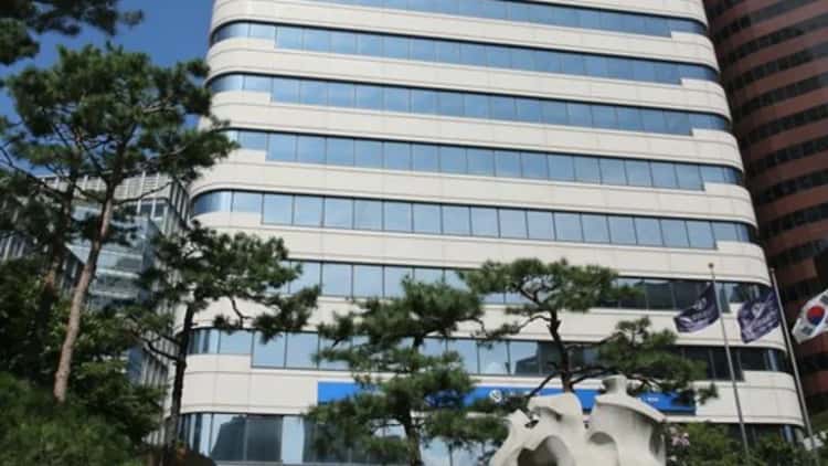 South Korea’s Shinhan Bank Launches Stablecoin Pilot