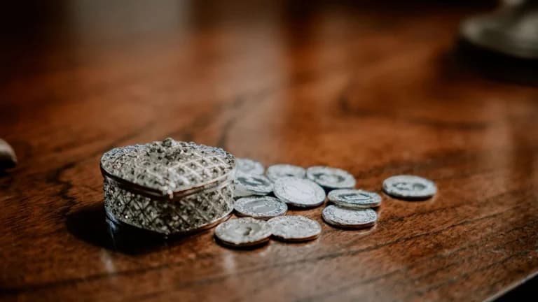 Ethereum Whale Sells Off 2,468 ETH After Five Months of Holding — What It Means for Traders