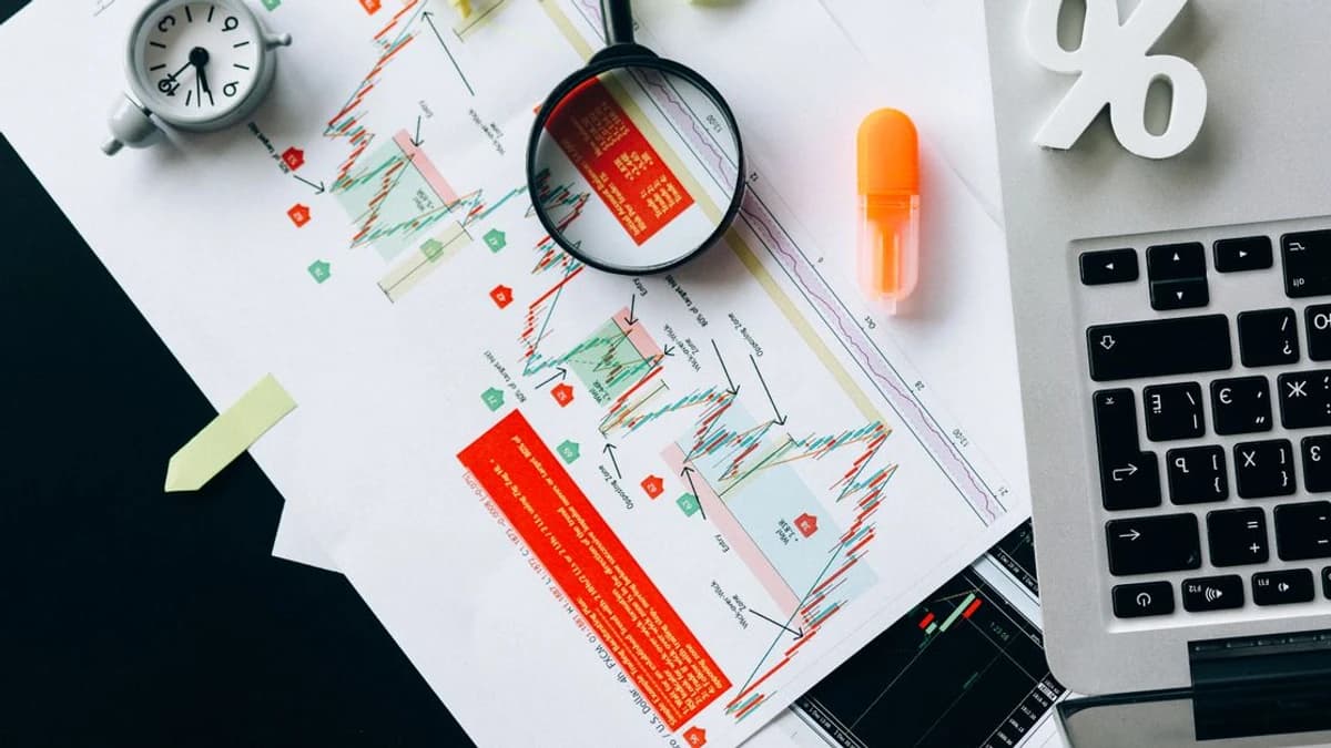CryptoQuant.com Notes Record Low for Altcoin Sell Pressure — What This Means for Investors