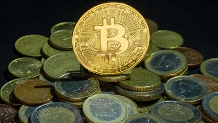 Arthur Hayes Warns HYPE Could Underperform ETH and ZEC
