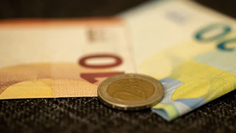 Liquidity Signals Return to Aave Ecosystem — What This Means for Users