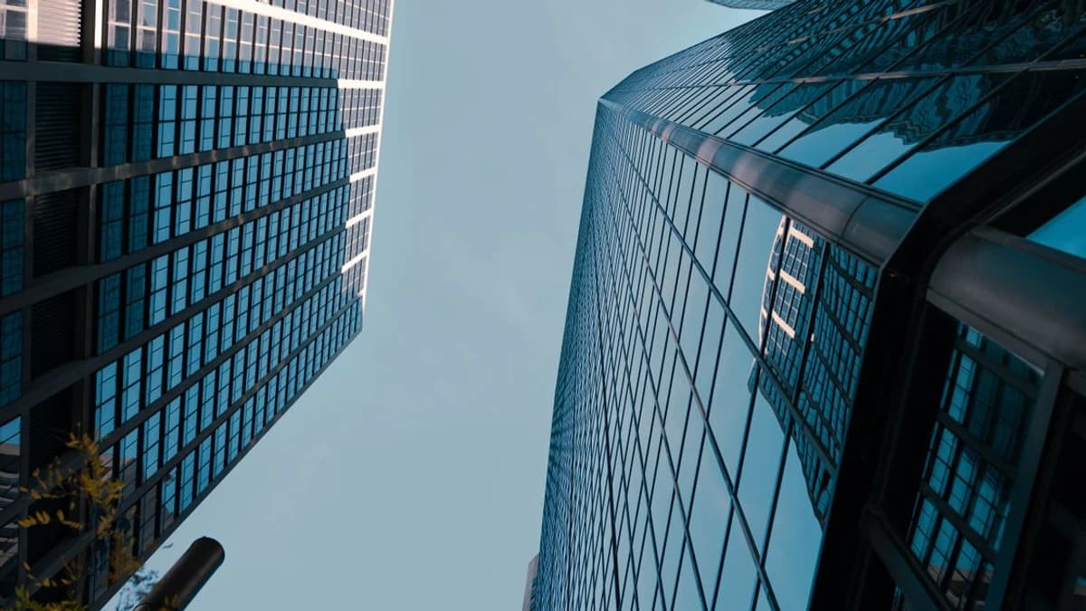 AERO Watch: Analysts Highlight Trend Signals in Altcoin Market