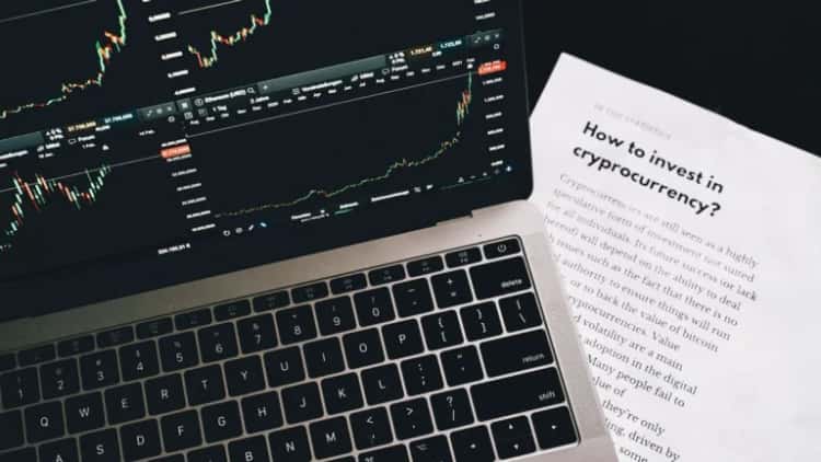 Whale Alert Confirms Major Bitcoin Transfer from Kraken