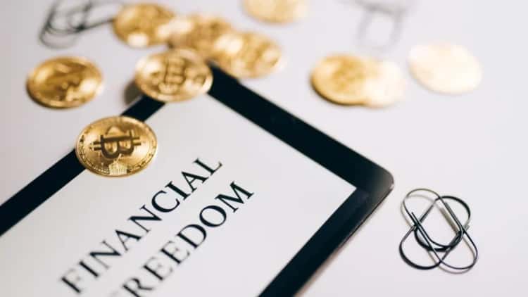 Hong Kong Advances Stablecoin Pilots