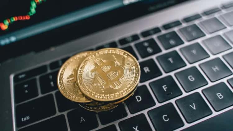 Bitcoin Closes Above 365-Day Moving Average, Bull Market