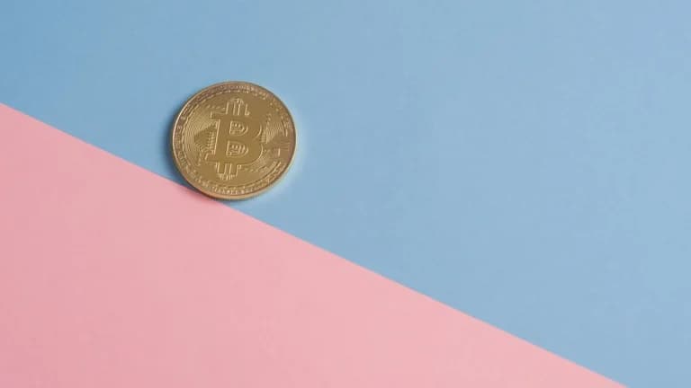 Coinbase Gains Attention as Ark Invest Pivots — What Does This Mean for the Market?