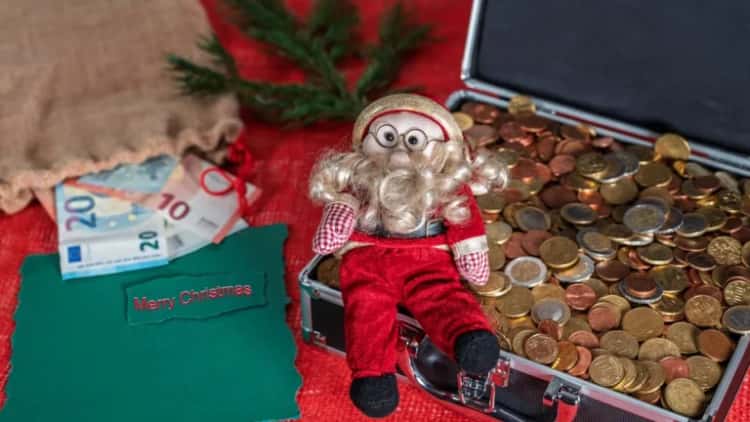 Crypto Community Engages with Route2FI’s Year-Long Coin