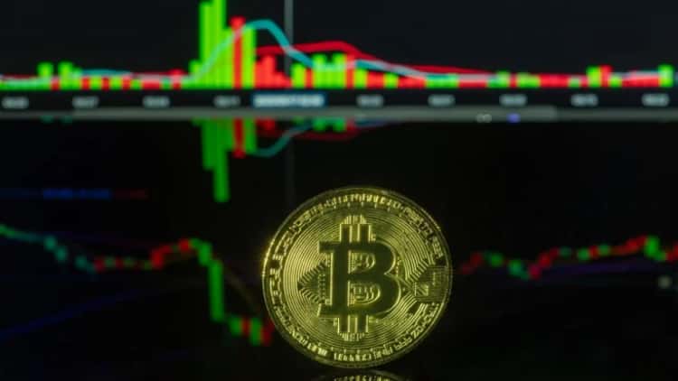 Unknown Whale Receives 133.9M USDC from Aave Amidst Market