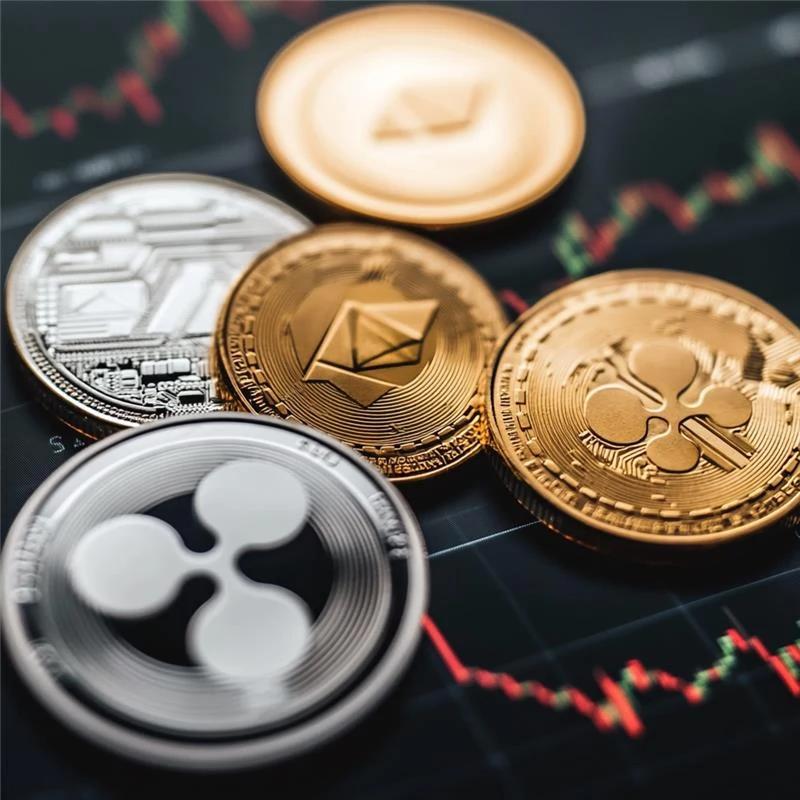 SOL and XRP Prices Fall Again, Just as the Market Was Starting to Recover